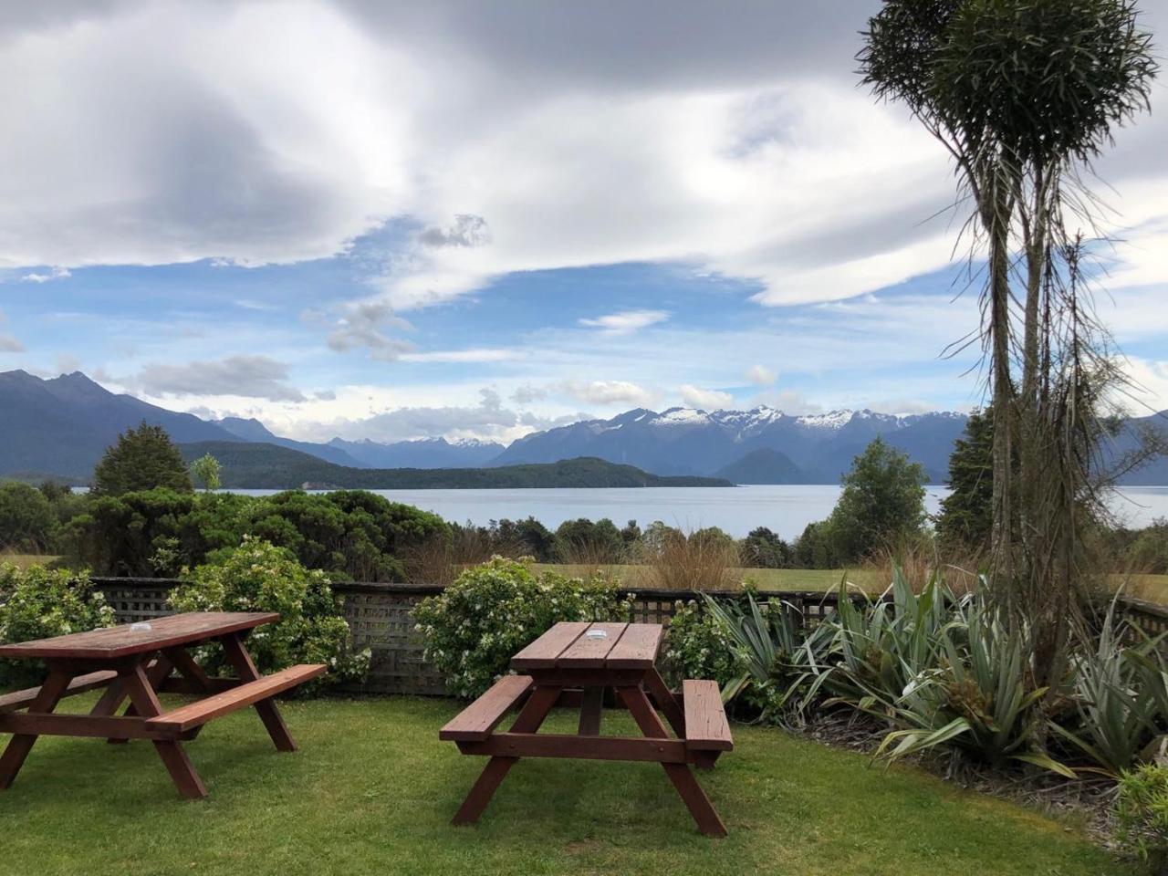 Te Anau Manapouri Lake Hotel Zewnętrze zdjęcie