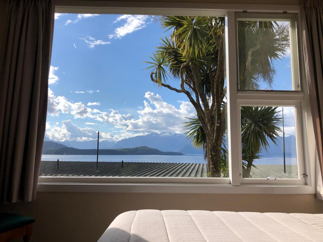 Te Anau Manapouri Lake Hotel Zewnętrze zdjęcie