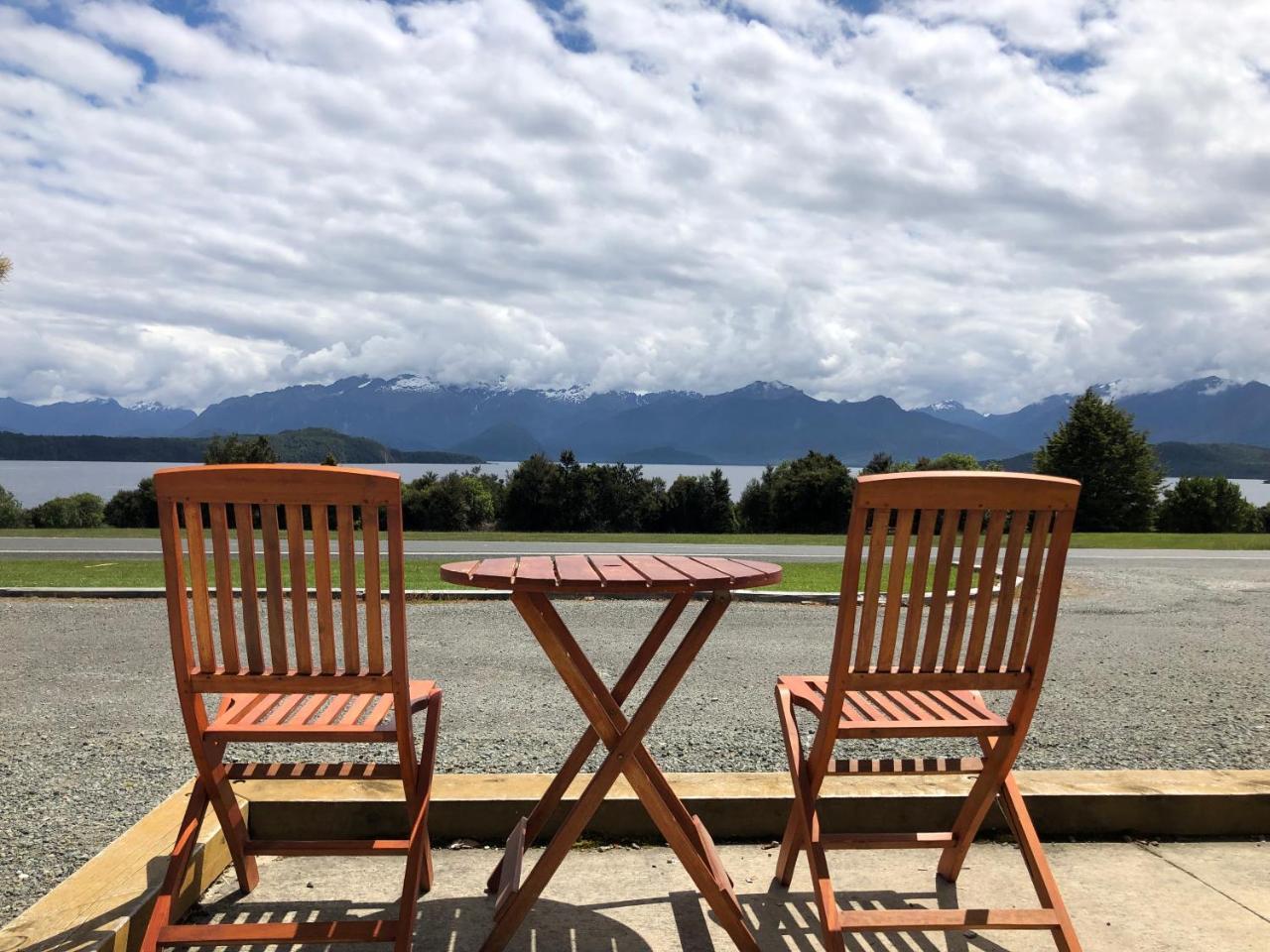 Te Anau Manapouri Lake Hotel Zewnętrze zdjęcie