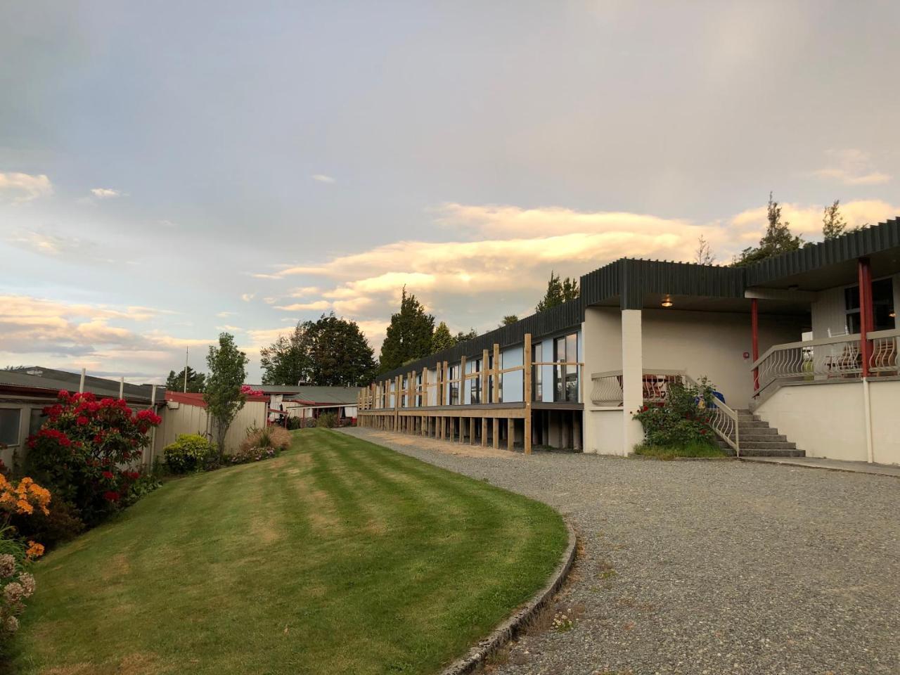 Te Anau Manapouri Lake Hotel Zewnętrze zdjęcie