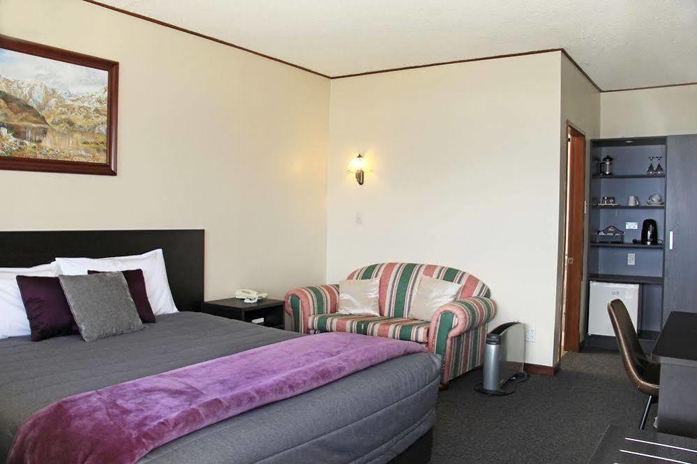 Te Anau Manapouri Lake Hotel Zewnętrze zdjęcie