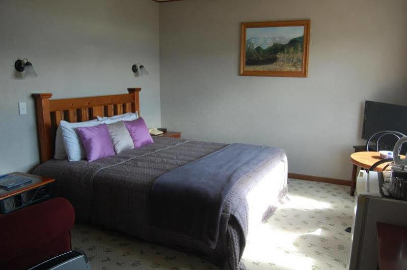 Te Anau Manapouri Lake Hotel Zewnętrze zdjęcie